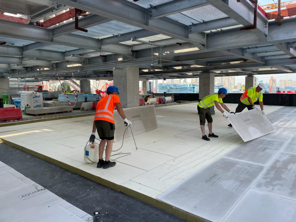 Flat Roof Installation: Structure, Slope and Layers (2026)
